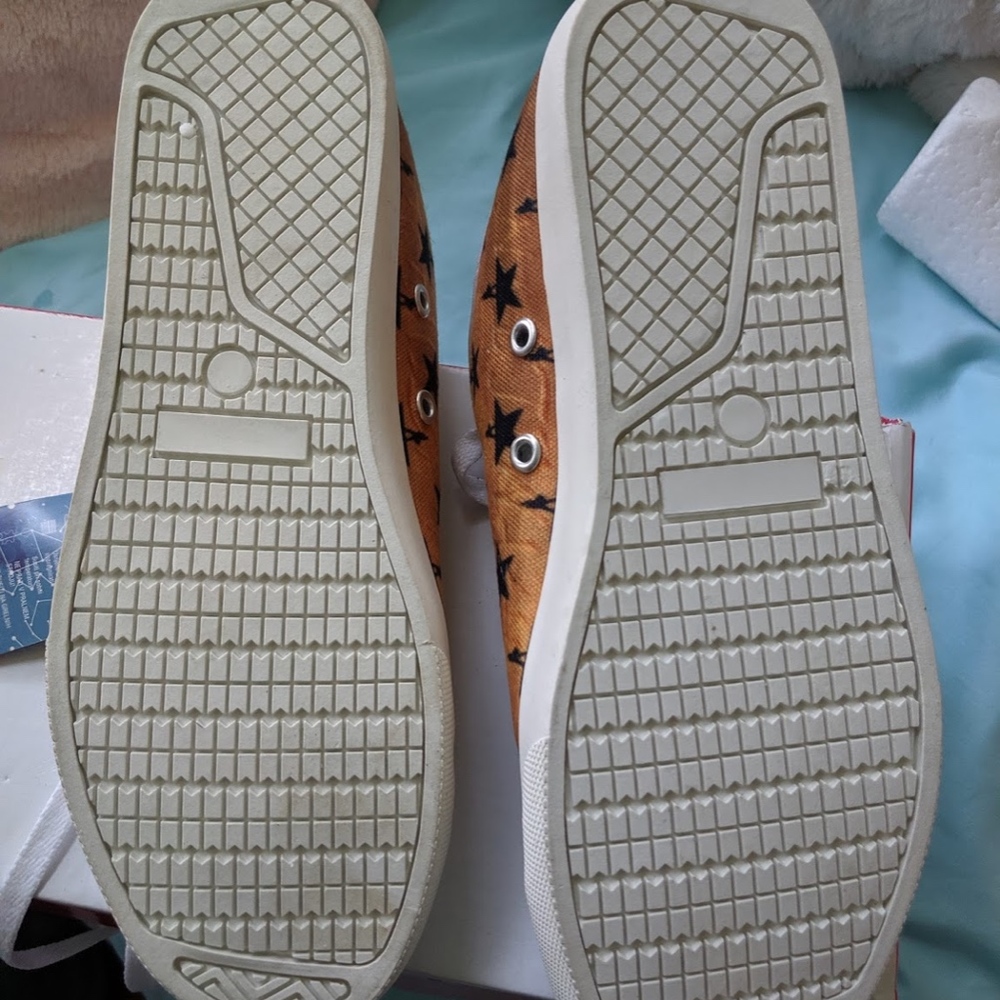 Hamilton Sneakers - Picture 6 of 8